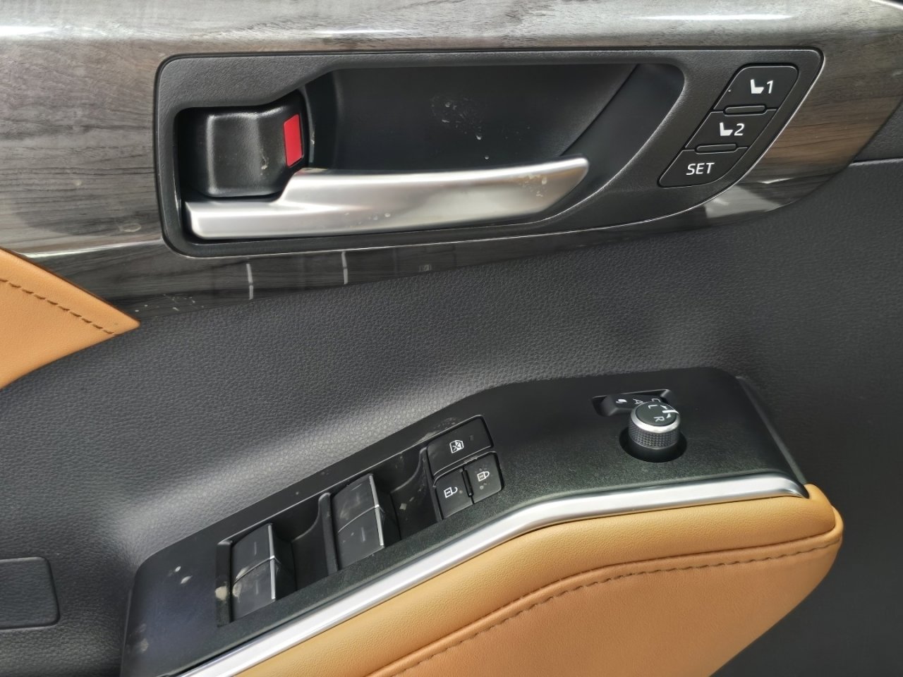 New 2026 Toyota Highlander Platinum image 27