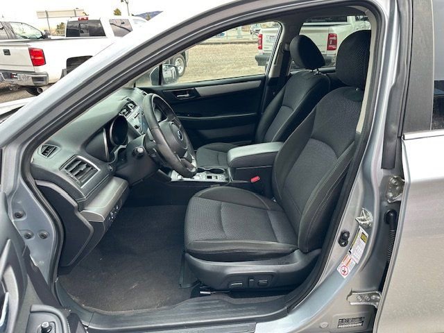 Used 2018 Subaru Outback 2.5i Premium image 11