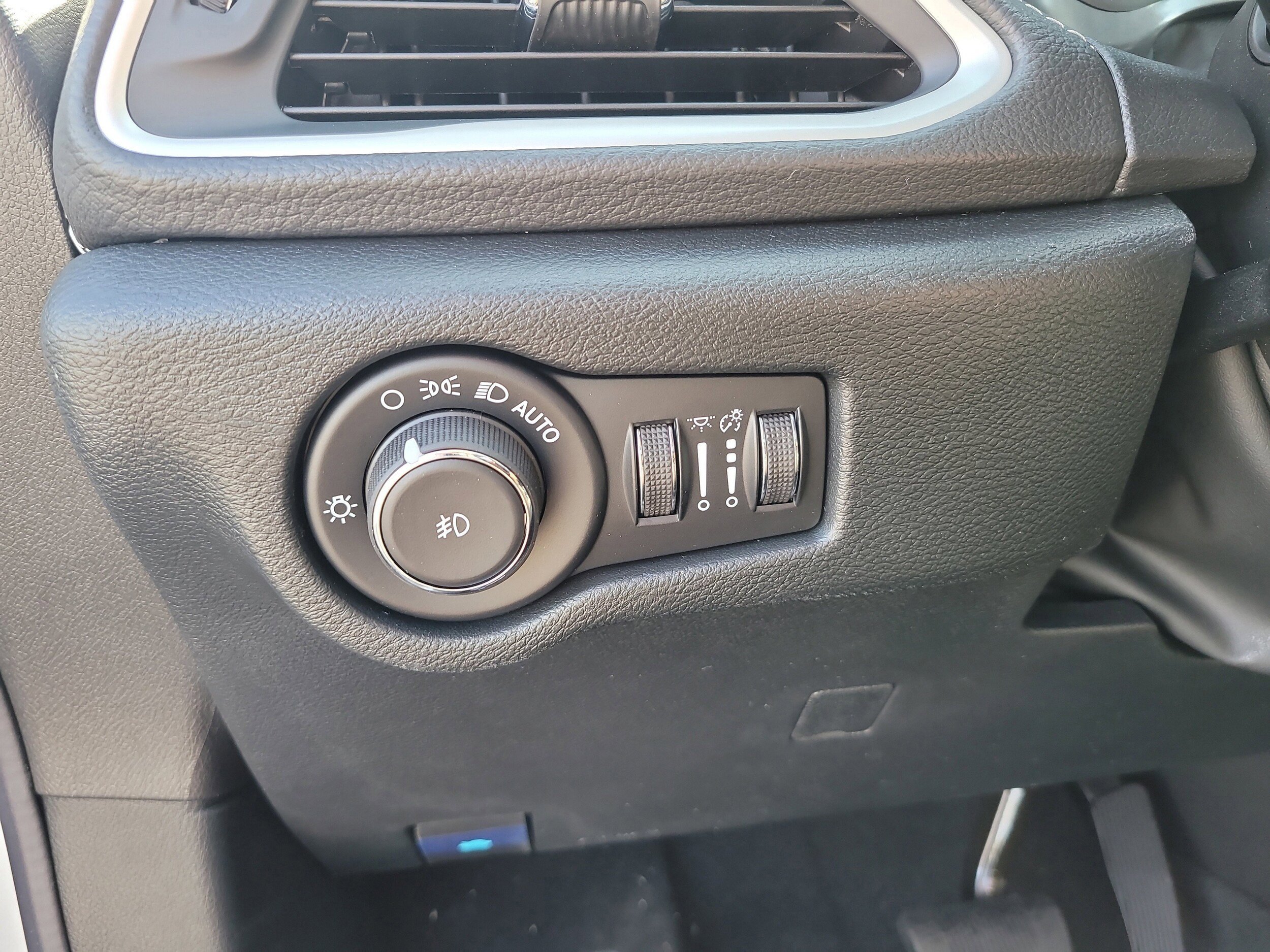 New 2026 Chrysler Pacifica Select FWD image 22