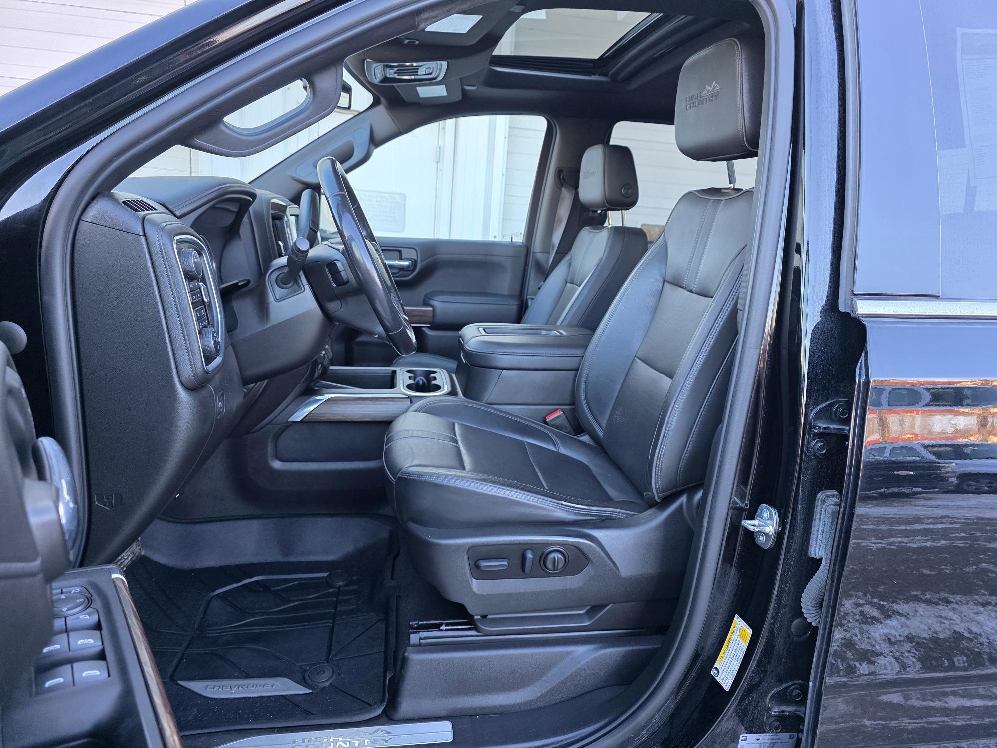 Used 2022 Chevrolet Silverado 1500 High Country image 5