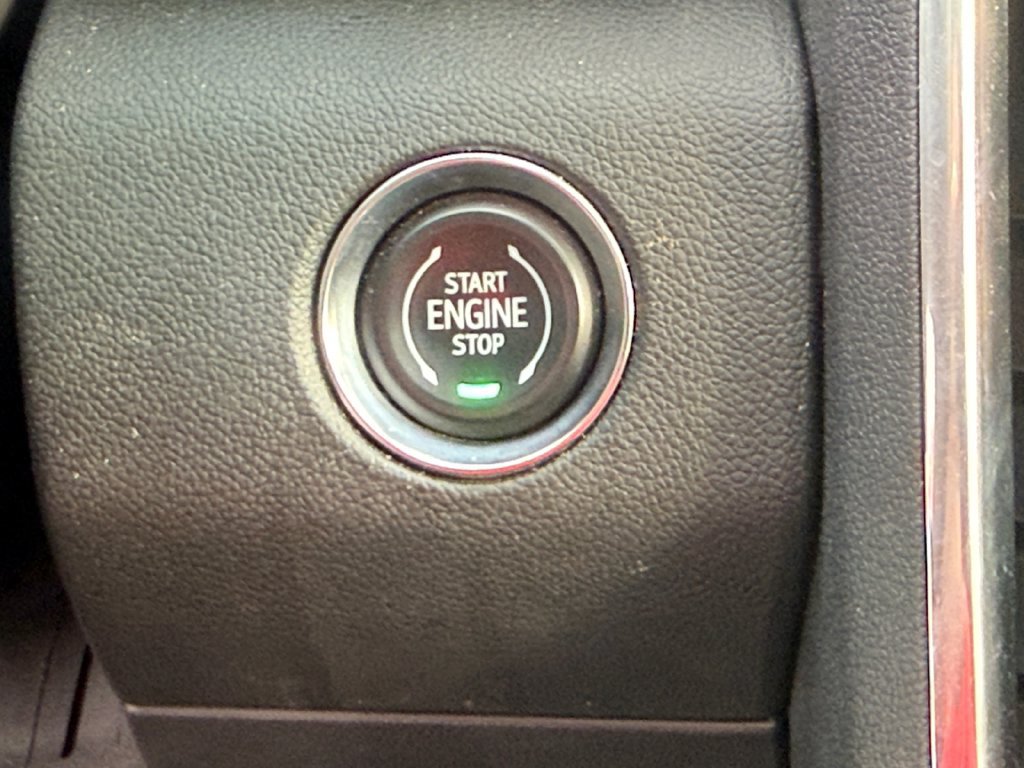 Used 2025 GMC Acadia Denali w/ LPO, Floor Liner Package AWD/4WD image 31