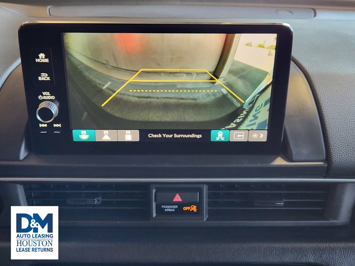 Used 2025 Honda Pilot Touring image 25