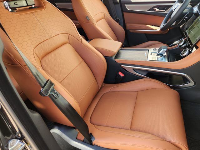 Used 2026 Jaguar F-PACE R-Dynamic S image 11