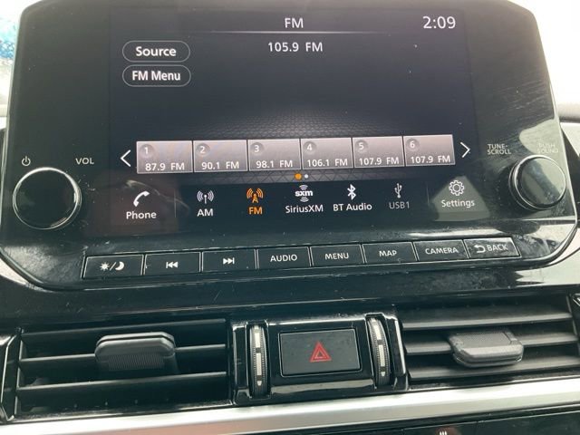 Used 2023 Nissan Pathfinder SL w/ Cargo Package image 13