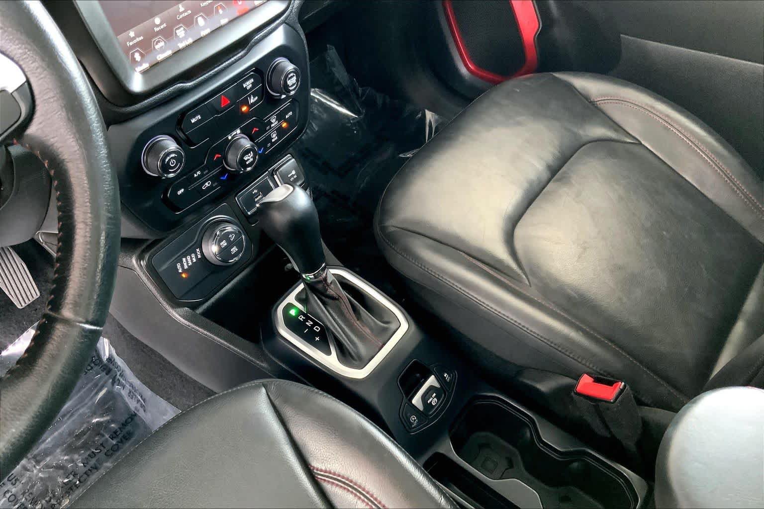 Used 2023 Jeep Renegade Trailhawk w/ Sun/Sound Group AWD/4WD image 17