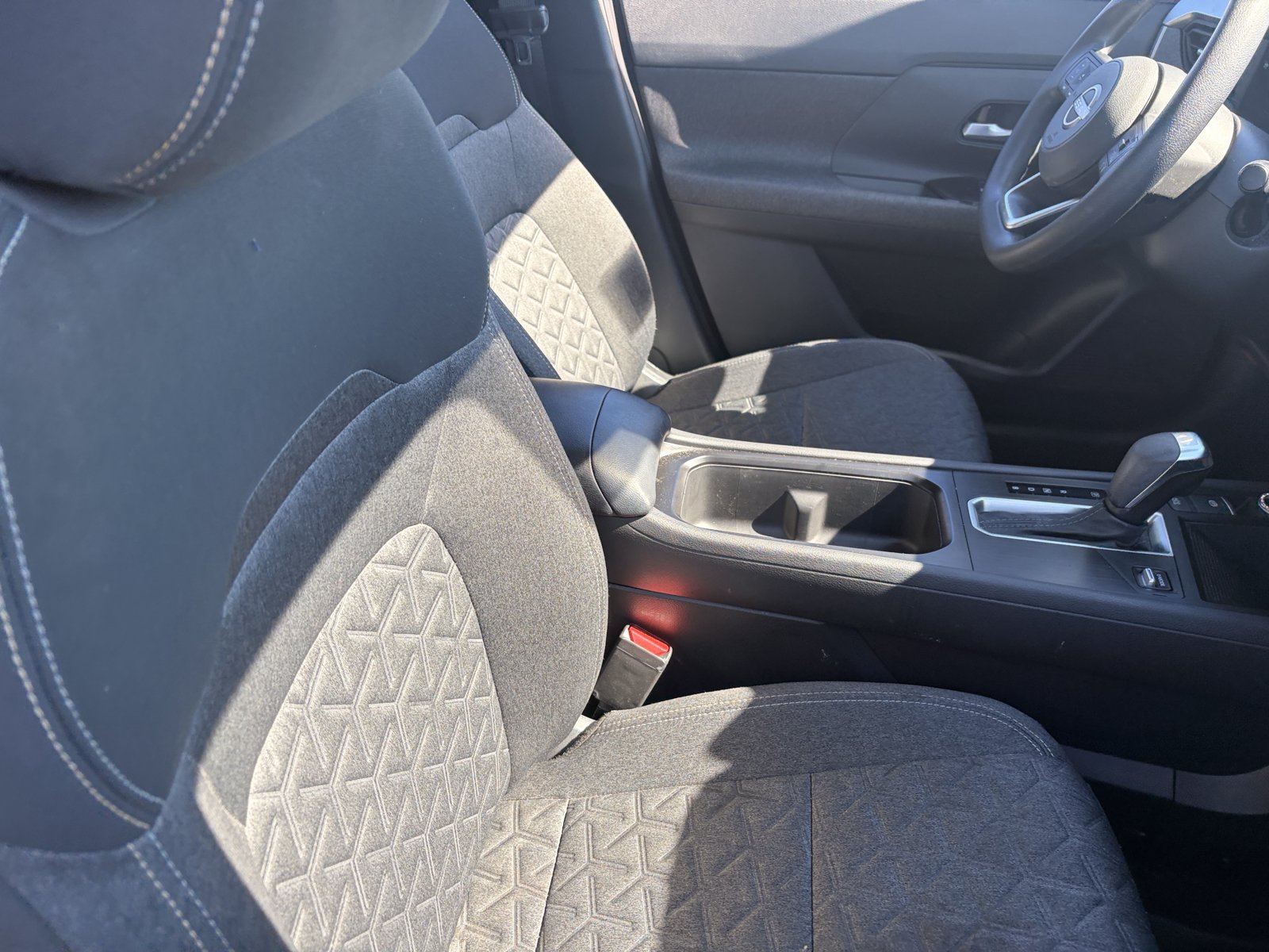 Used 2025 Nissan Kicks SV FWD image 9