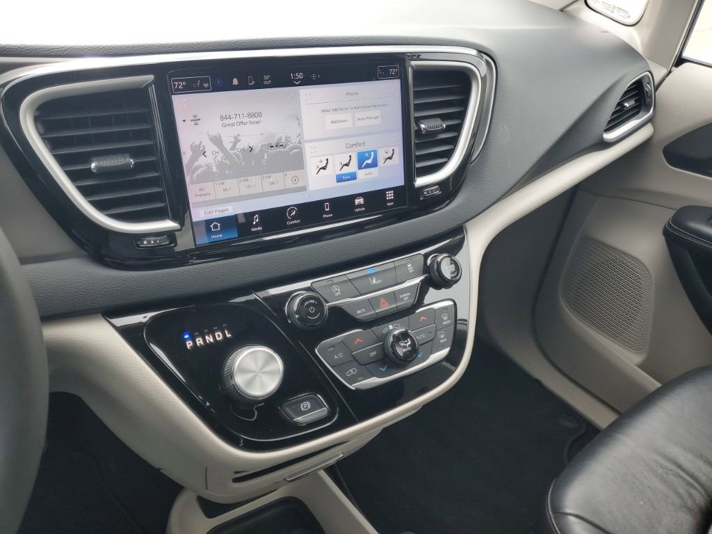 Used 2022 Chrysler Pacifica Touring-L FWD image 19