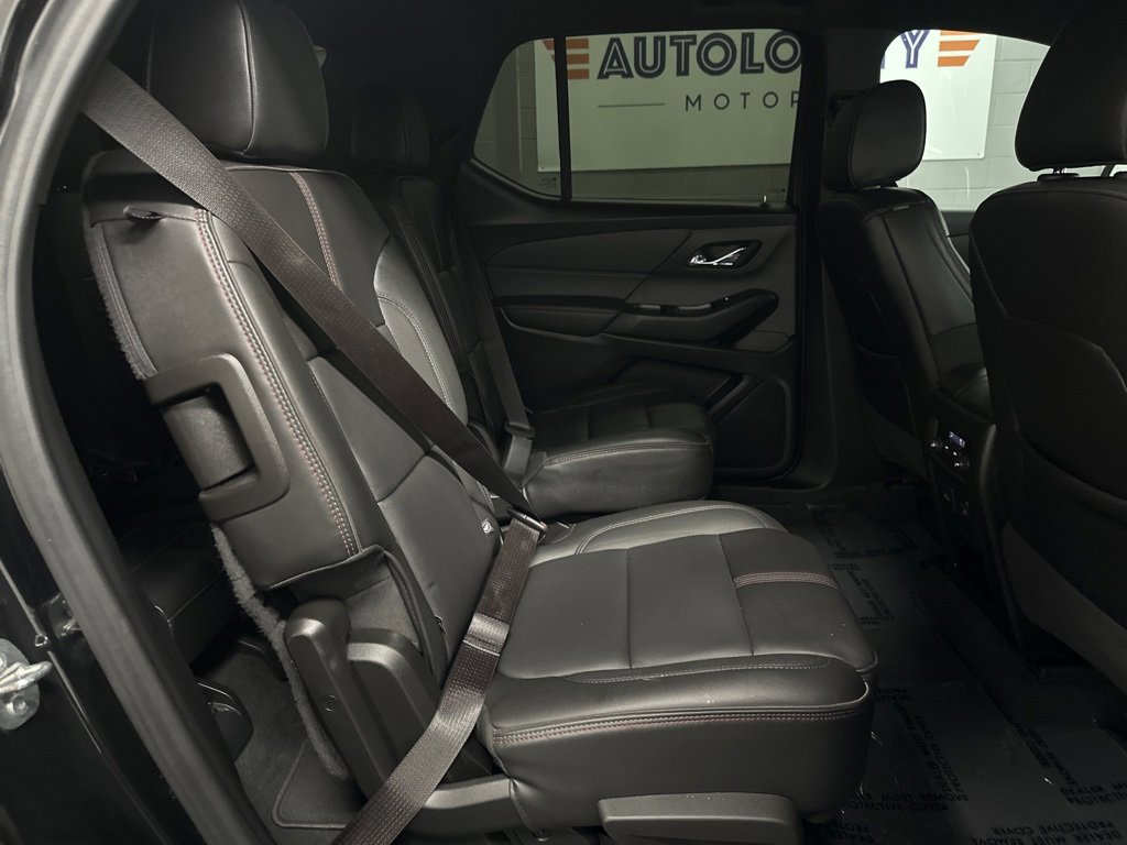 Used 2023 Chevrolet Traverse RS image 39