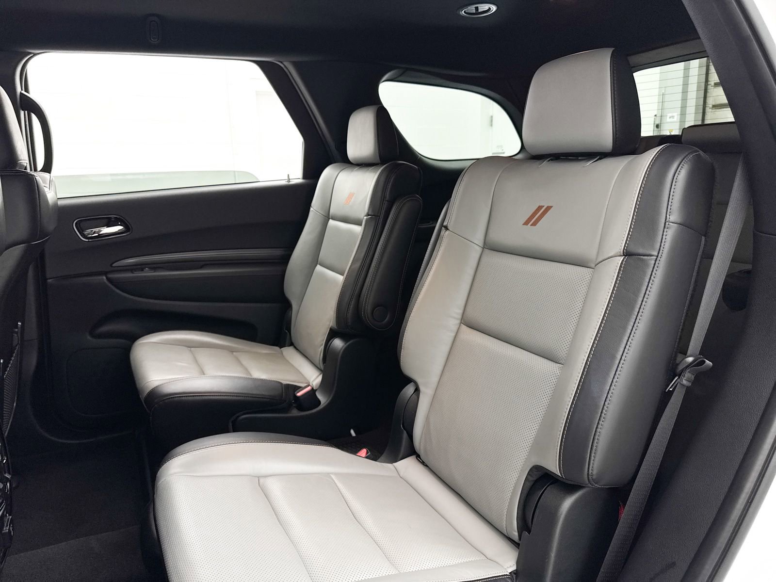 Used 2022 Dodge Durango R/T w/ Blacktop Package AWD/4WD image 29