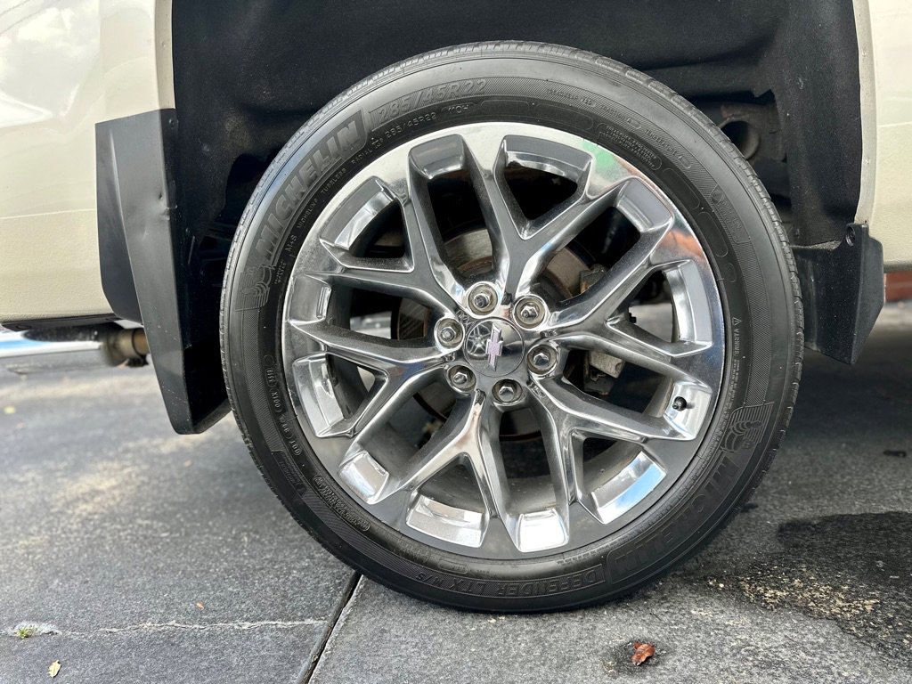 Used 2014 Chevrolet Silverado 1500 High Country AWD/4WD image 11