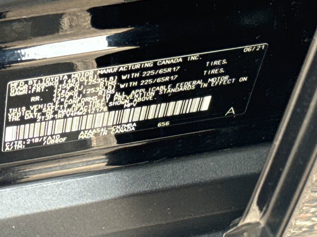 Used 2021 Toyota RAV4 XLE AWD/4WD image 44