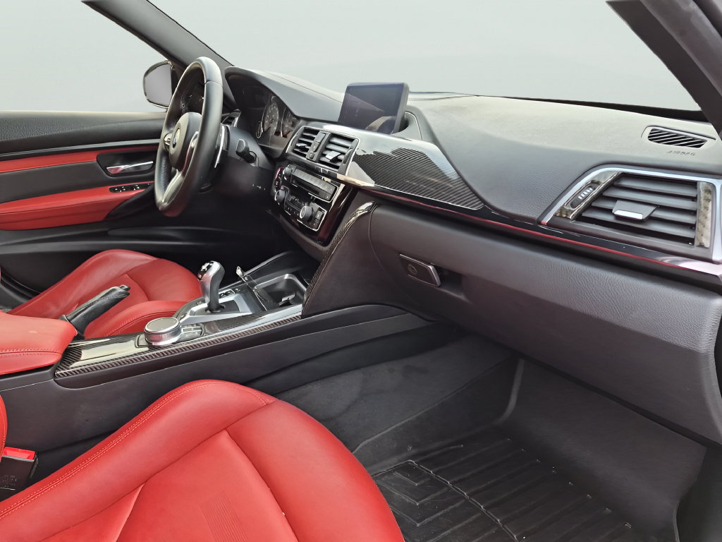 Used 2018 BMW M3 RWD image 35