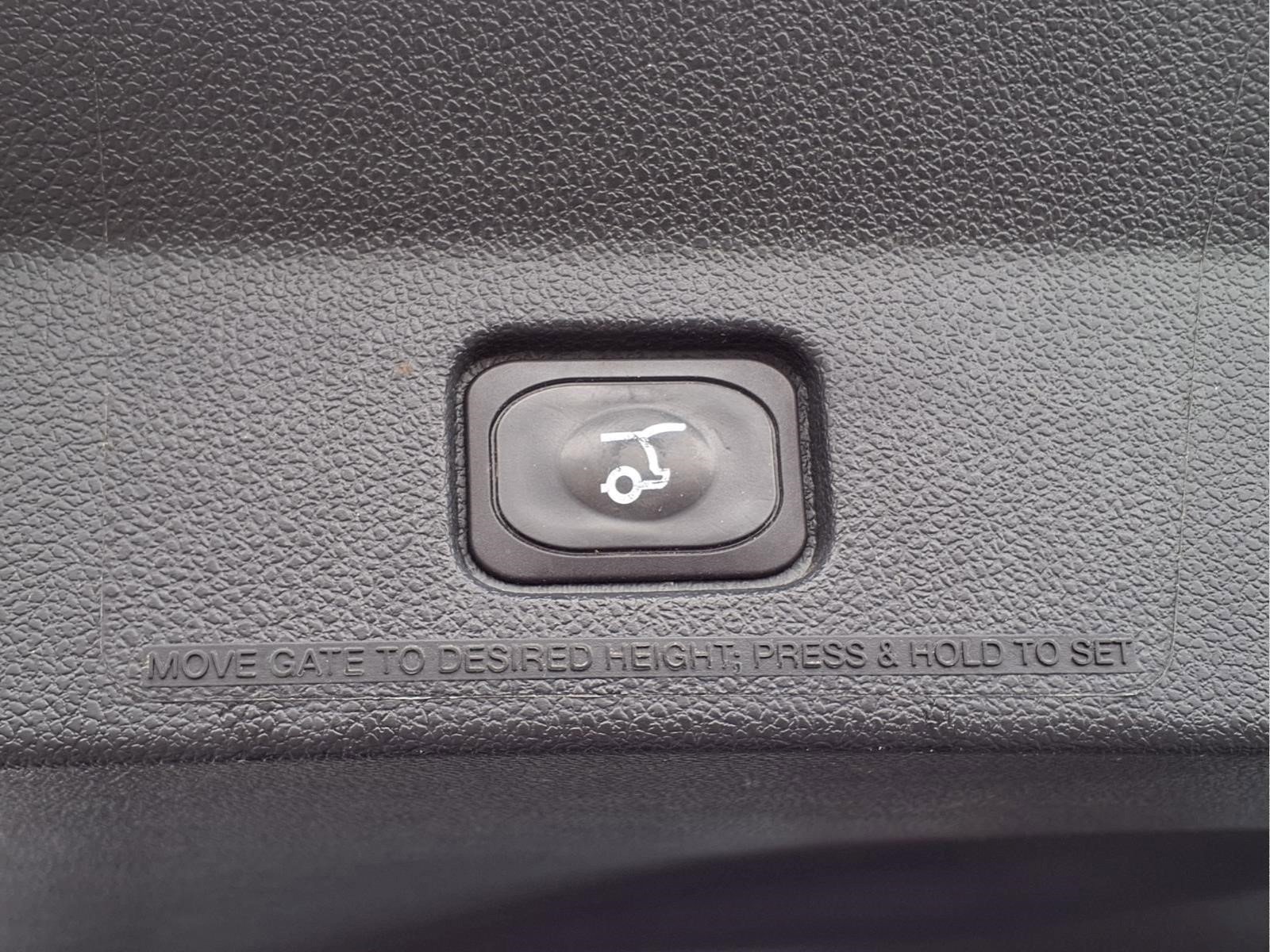 Used 2018 Ford Explorer Sport w/ Equipment Group 401A image 8