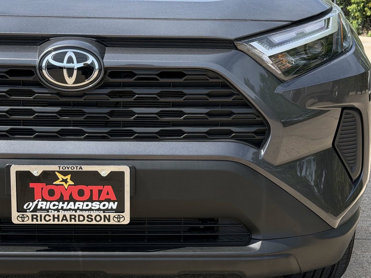 Used 2025 Toyota RAV4 LE FWD image 9