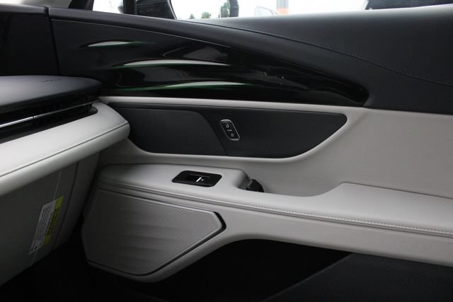 New 2026 Lincoln Nautilus Premier AWD/4WD image 21