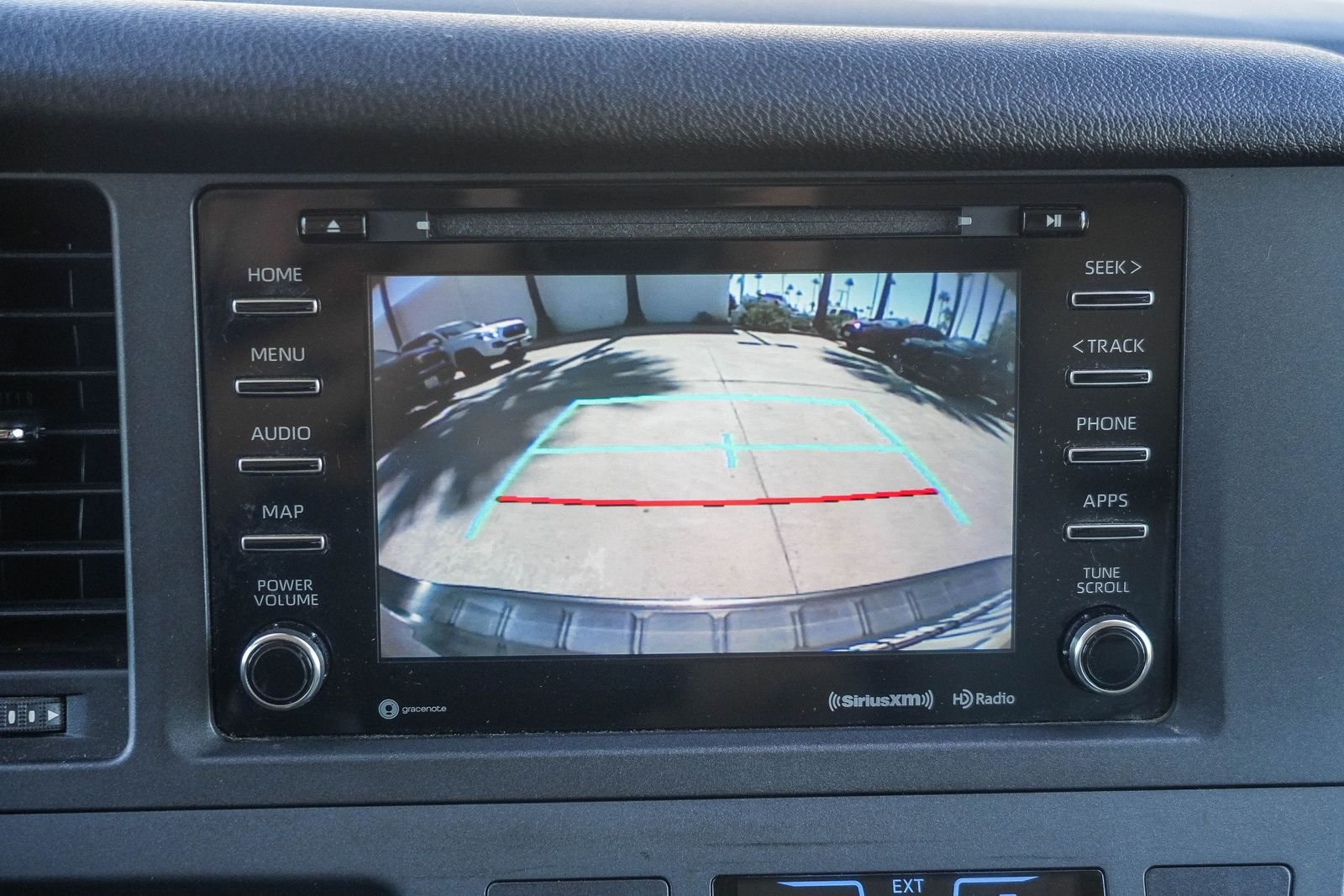 Certified 2020 Toyota Sienna LE w/ Carpet Mat Package FWD image 24