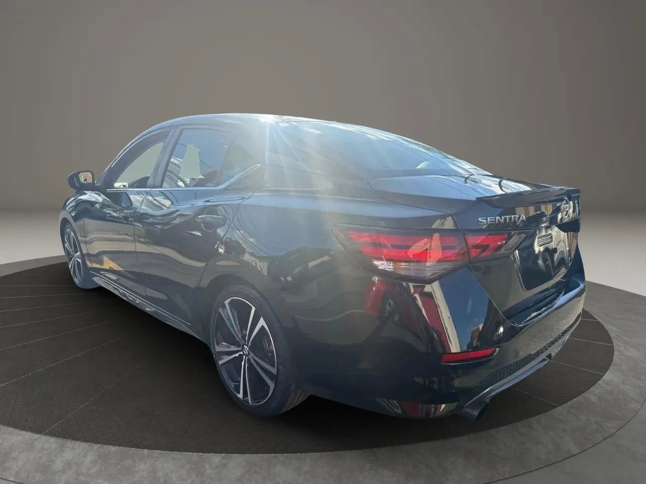 Used 2020 Nissan Sentra SR w/ Trunk Package image 7