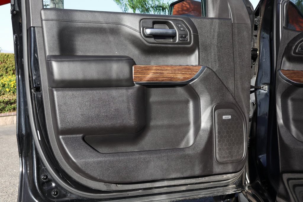 Used 2021 Chevrolet Silverado 1500 High Country w/ Technology Package AWD/4WD image 13