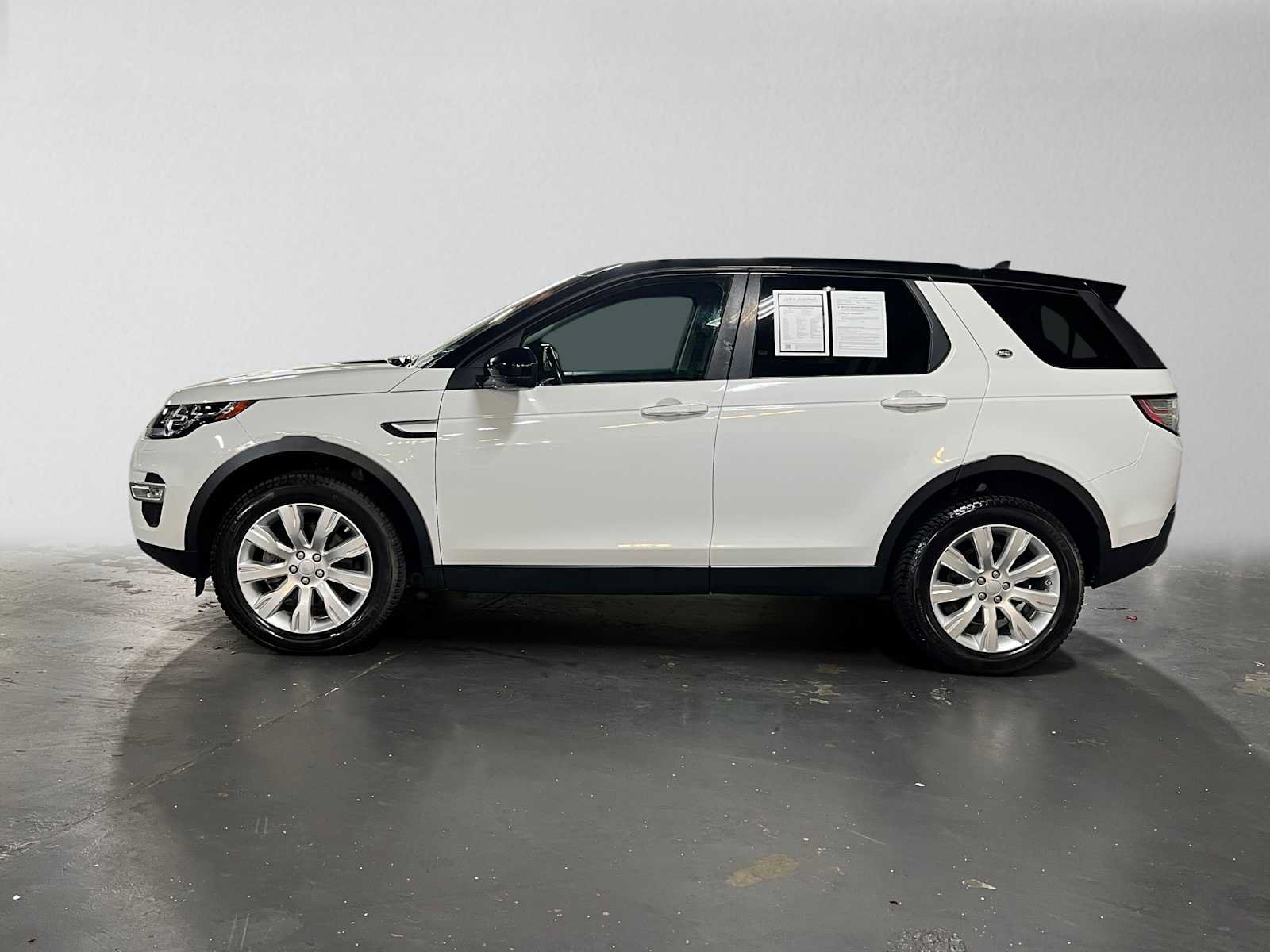 Used 2015 Land Rover Discovery Sport HSE Luxury AWD/4WD image 6