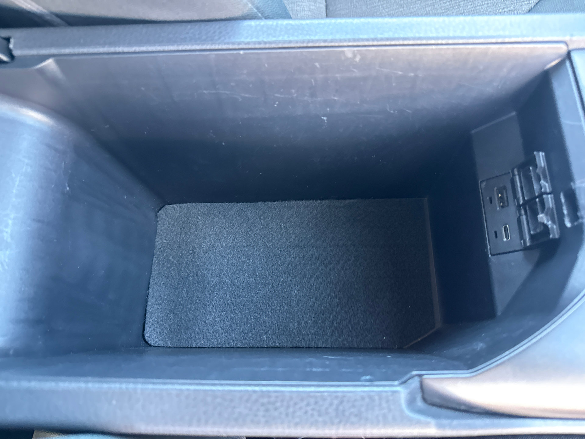 Used 2023 Toyota Camry LE FWD image 13