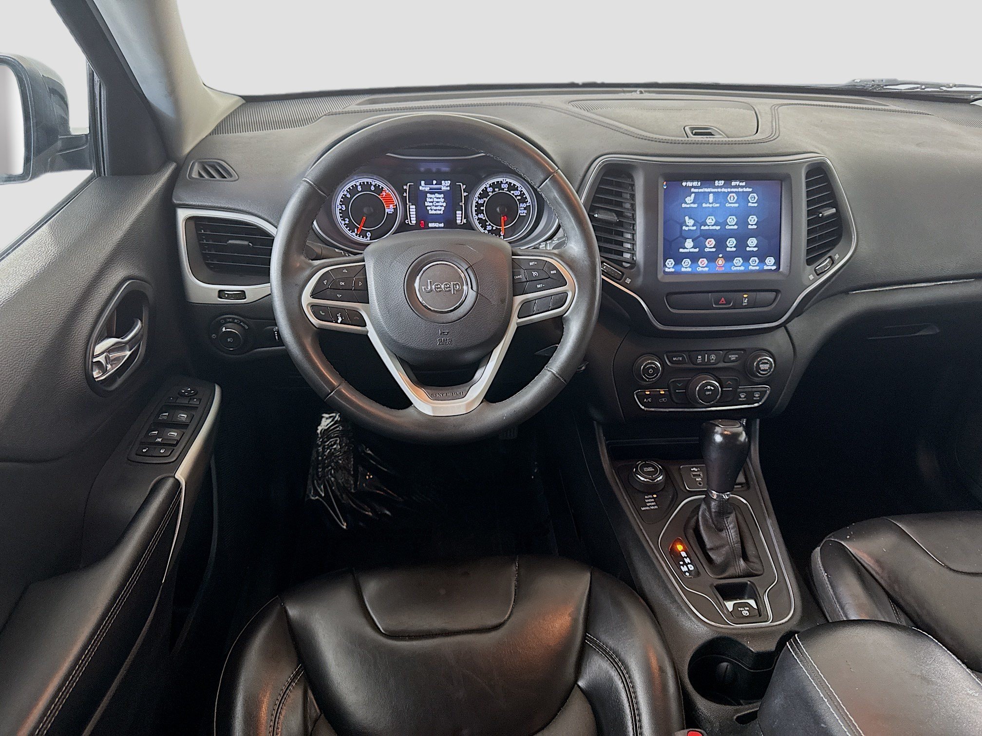 Used 2022 Jeep Cherokee Latitude AWD/4WD image 17