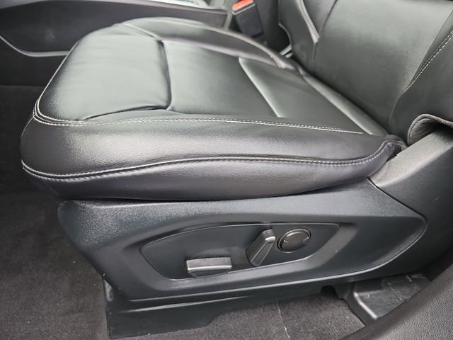 Used 2023 Ford Explorer XLT w/ Equipment Group 202A image 20