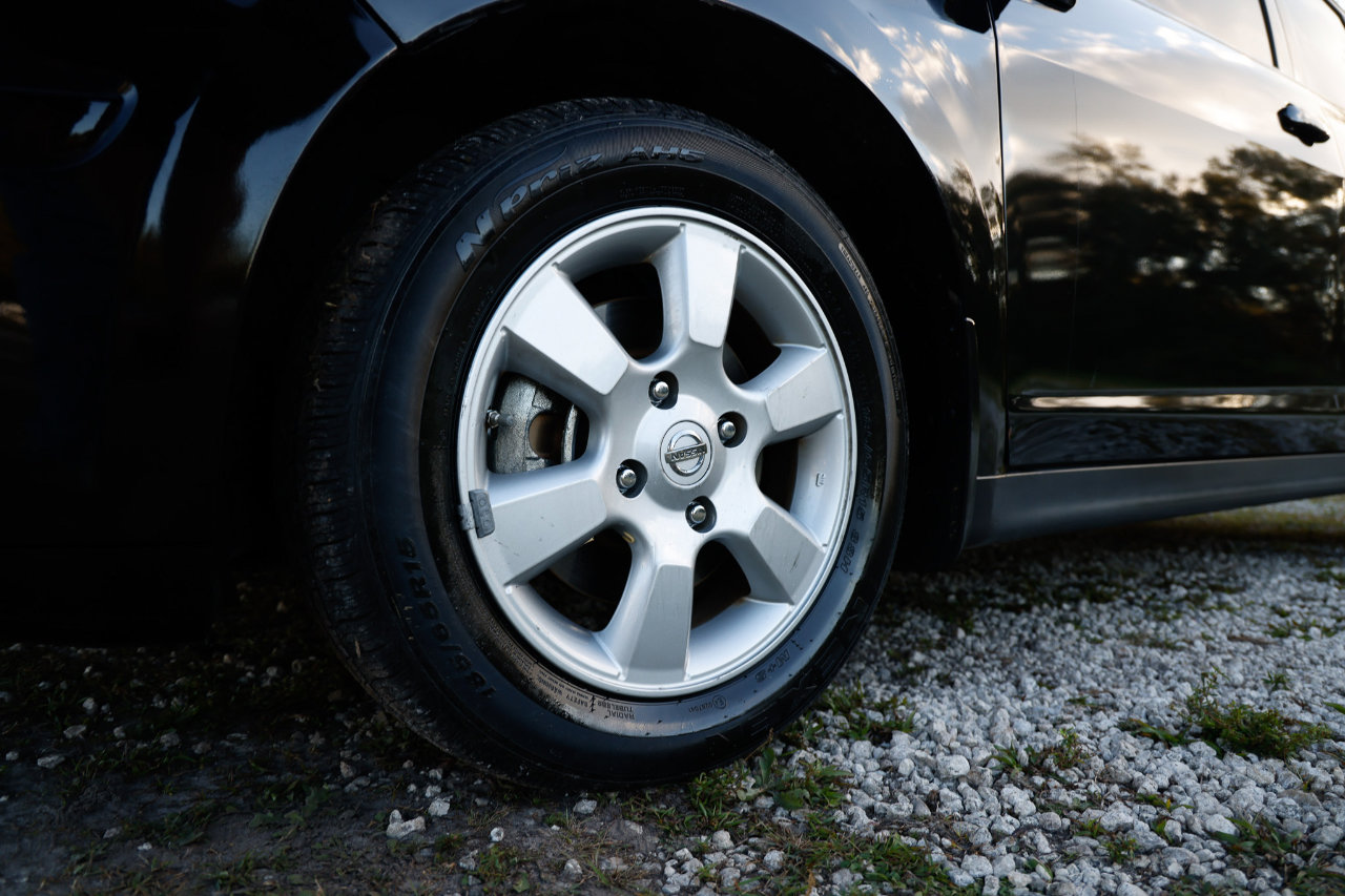 Used 2009 Nissan Versa 1.8 S w/ Convenience Pkg image 34