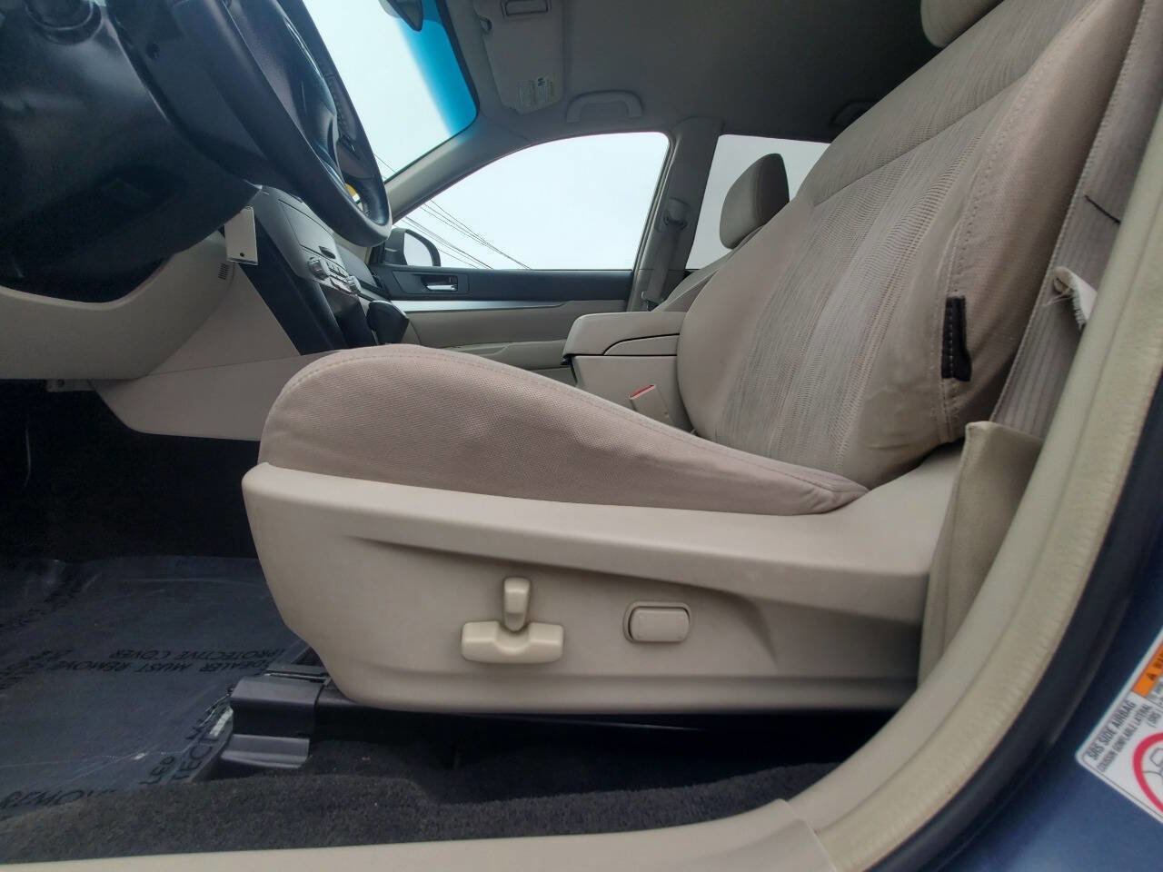 Used 2014 Subaru Outback 2.5i Premium AWD/4WD image 14