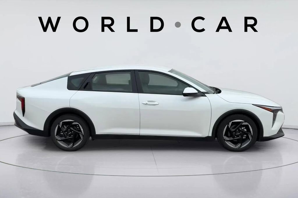 Certified 2025 Kia K4 EX FWD image 17