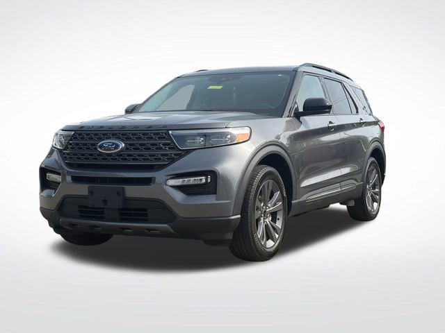 Used 2023 Ford Explorer XLT w/ Equipment Group 202A image 31