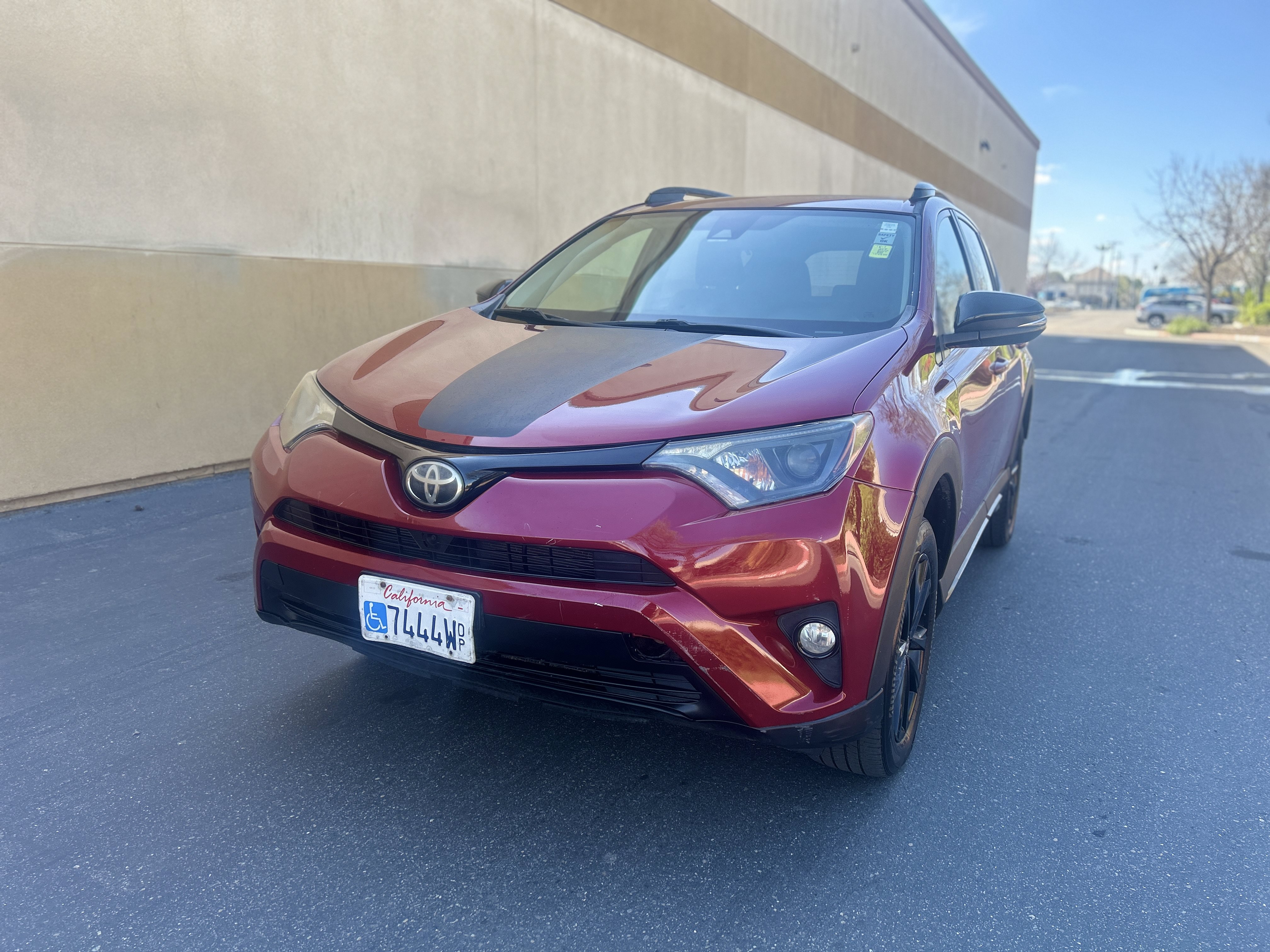 Used 2018 Toyota RAV4 Adventure AWD/4WD image 1