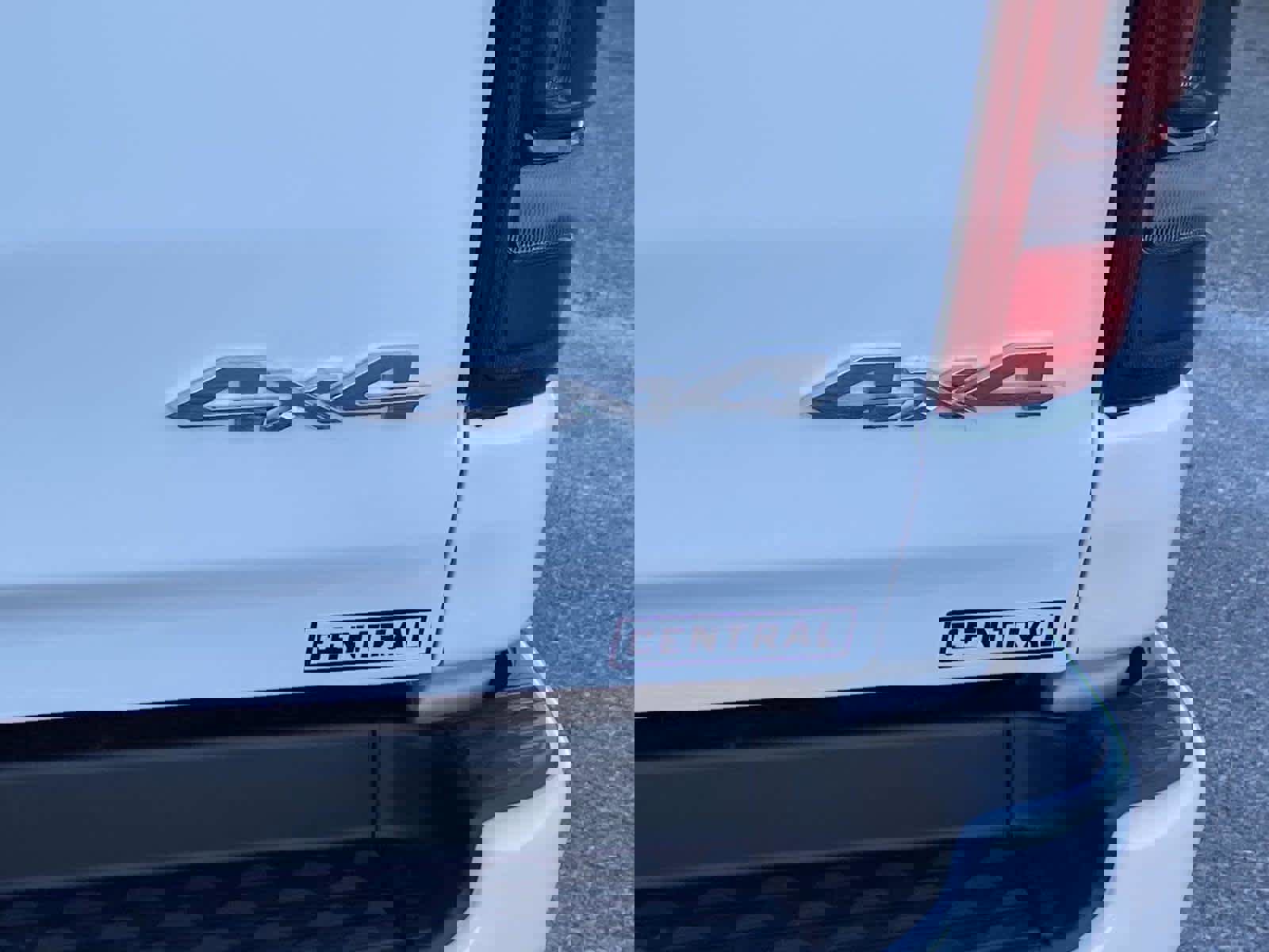 Used 2022 RAM 1500 Limited w/ Body Color Bumper Group image 4