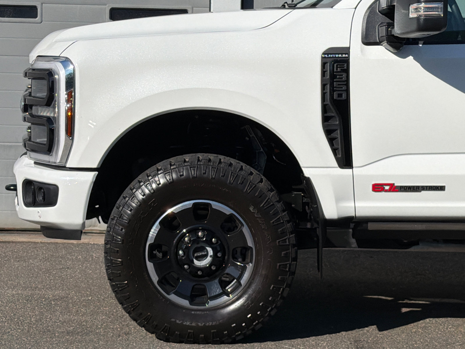 Used 2025 Ford F350 Platinum w/ Tremor Off-Road Package AWD/4WD image 5