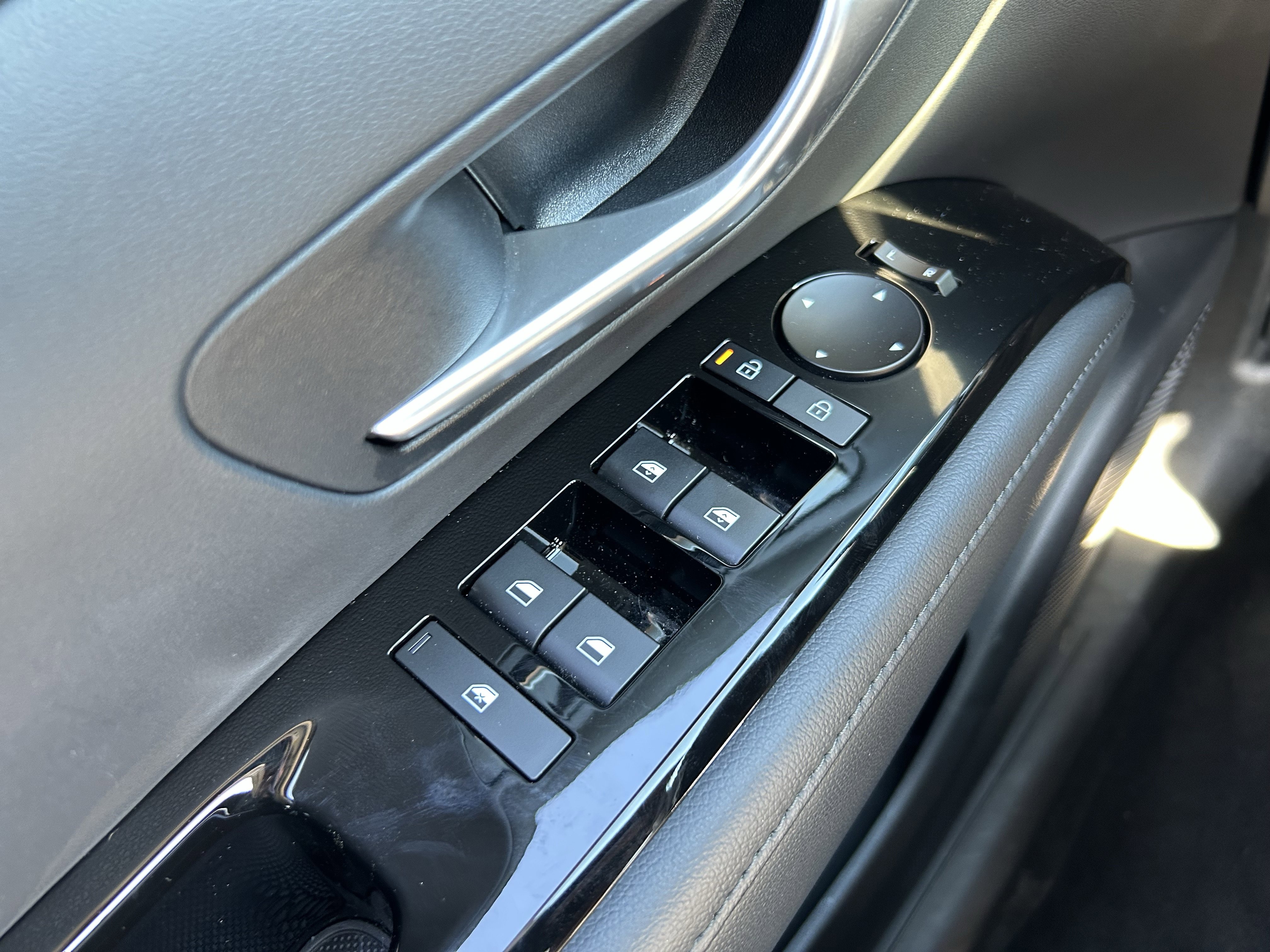 Used 2025 Hyundai Tucson Limited image 22