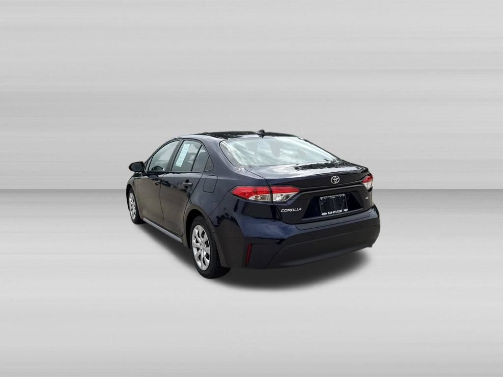 Used 2023 Toyota Corolla LE w/ Carpet Mat Package (TMS) FWD image 8