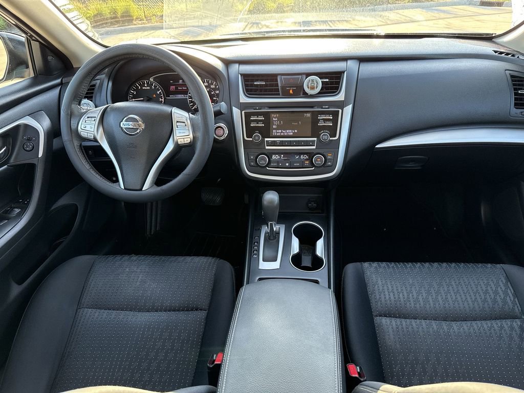 Used 2017 Nissan Altima 2.5 SV w/ Convenience Package FWD image 19