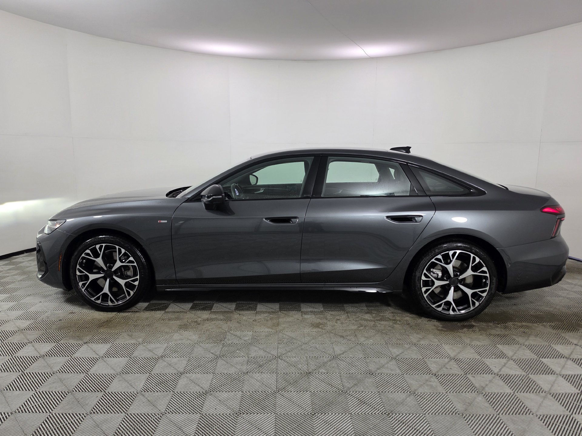 Certified 2026 Audi A6 Premium Plus w/ Premium Plus Package AWD/4WD image 37