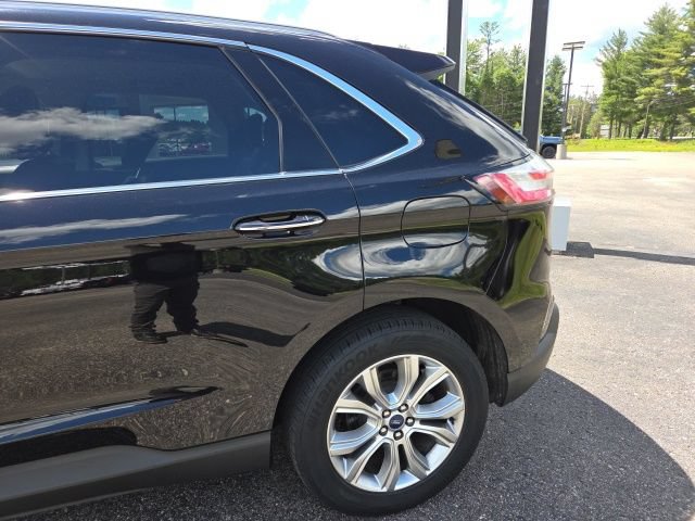 Used 2019 Ford Edge Titanium AWD/4WD image 36