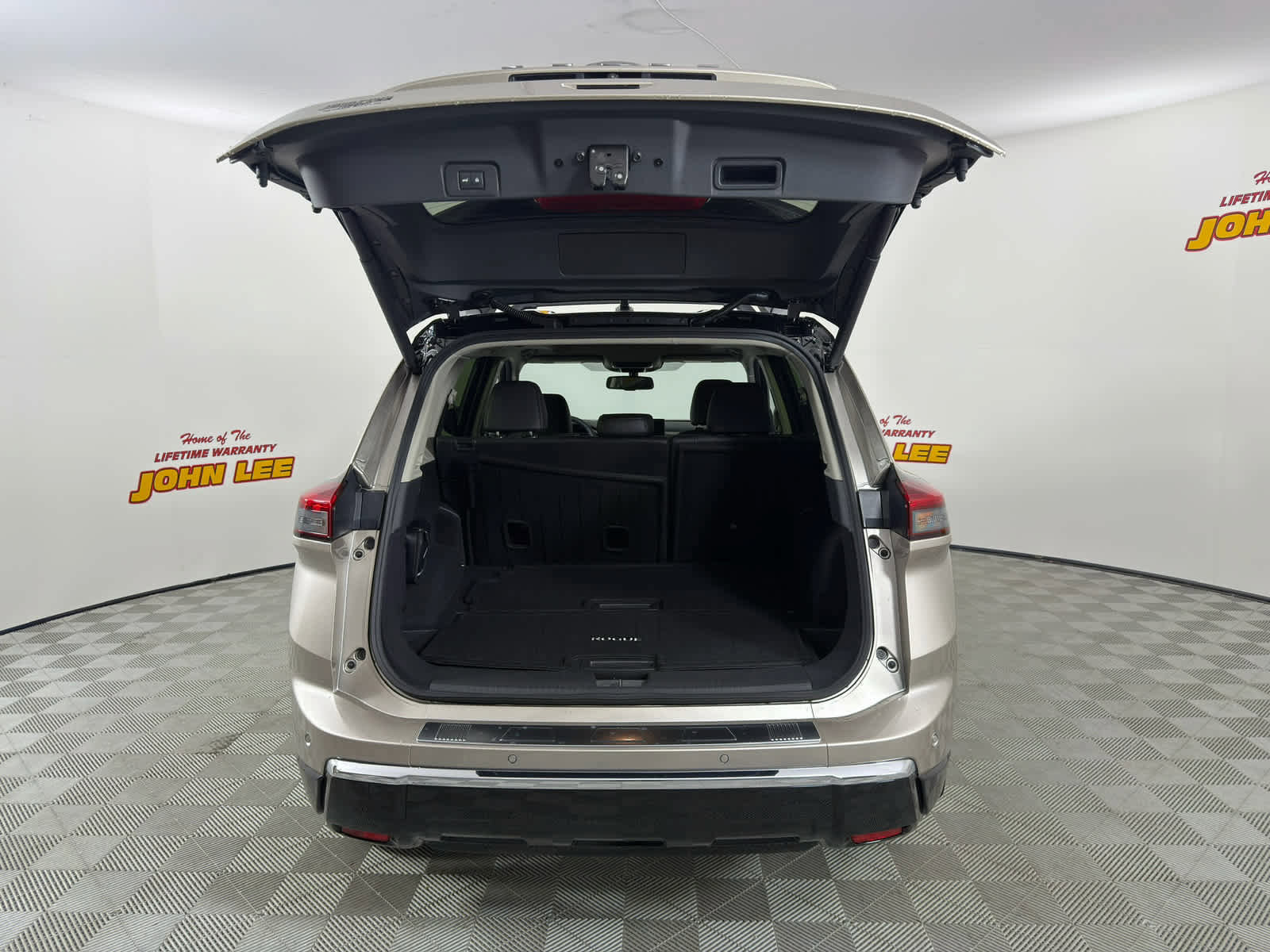 New 2026 Nissan Rogue Platinum image 5