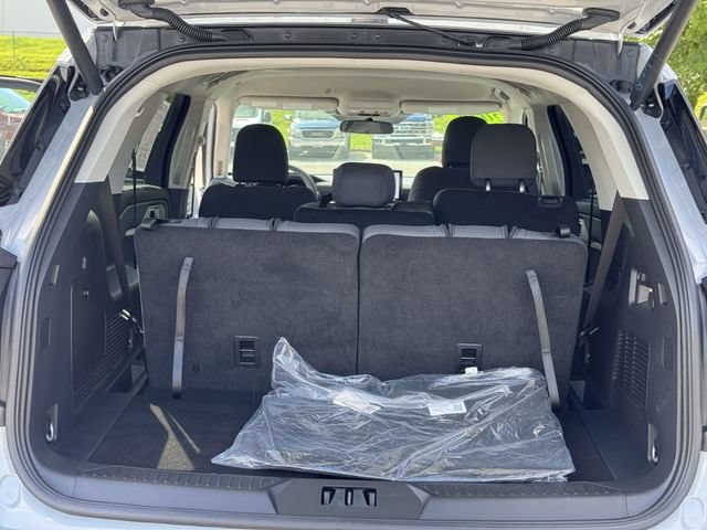 Used 2026 Ford Explorer Active AWD/4WD image 13