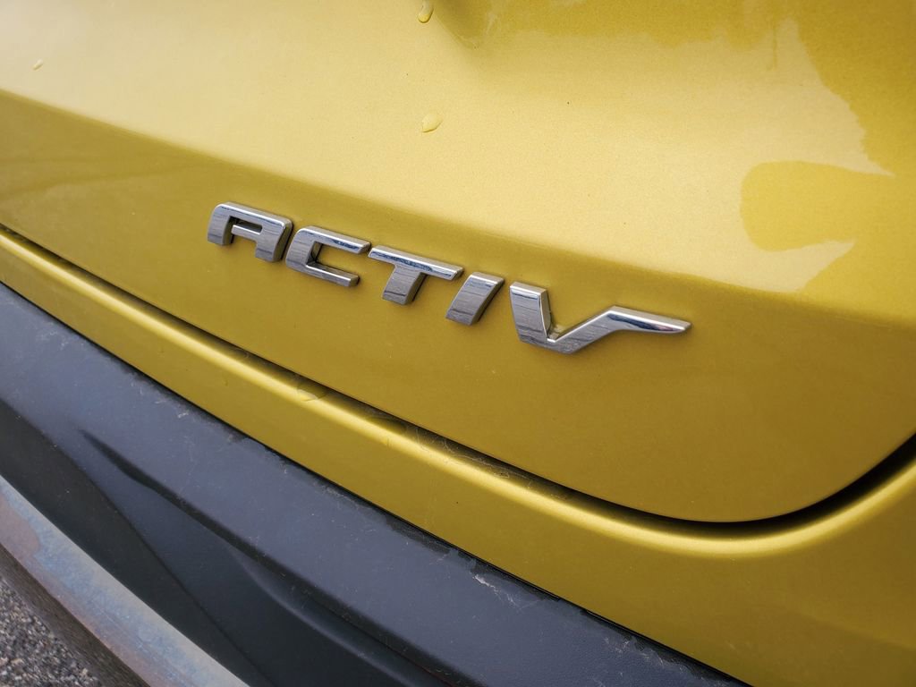 Used 2025 Chevrolet Trax ACTIV FWD image 29