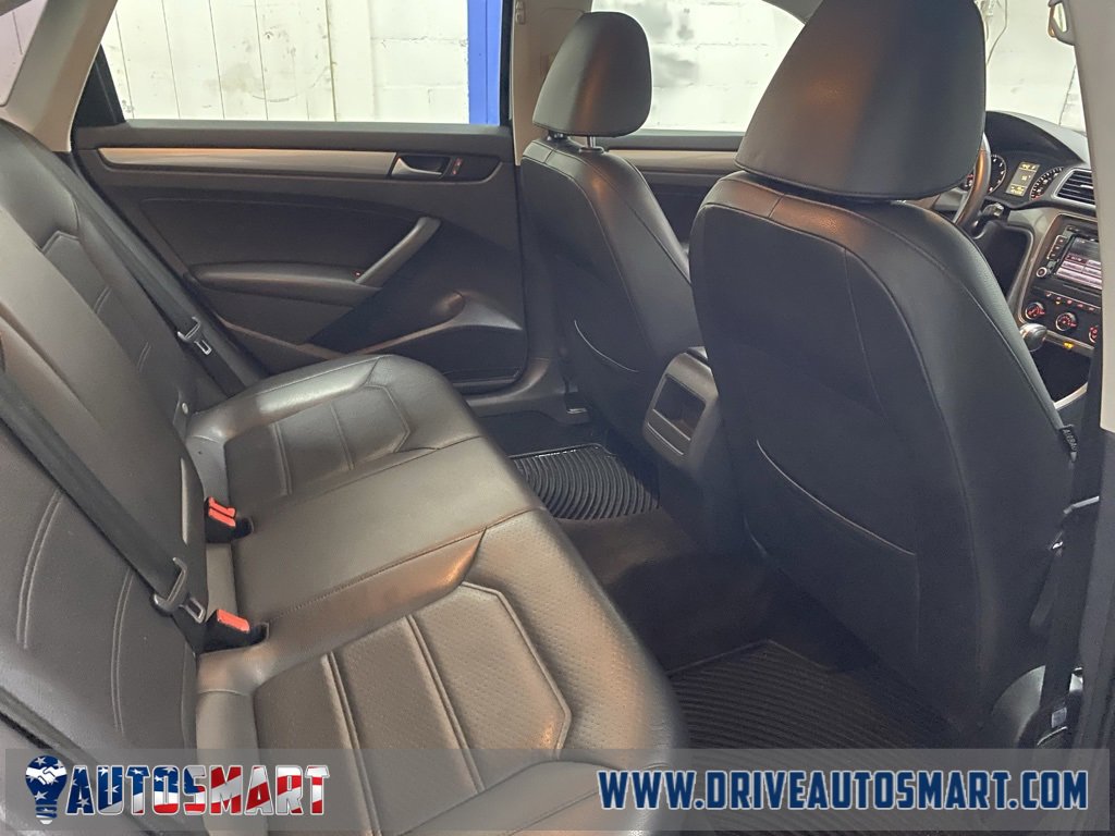 Used 2015 Volkswagen Passat 1.8T Limited Edition image 22