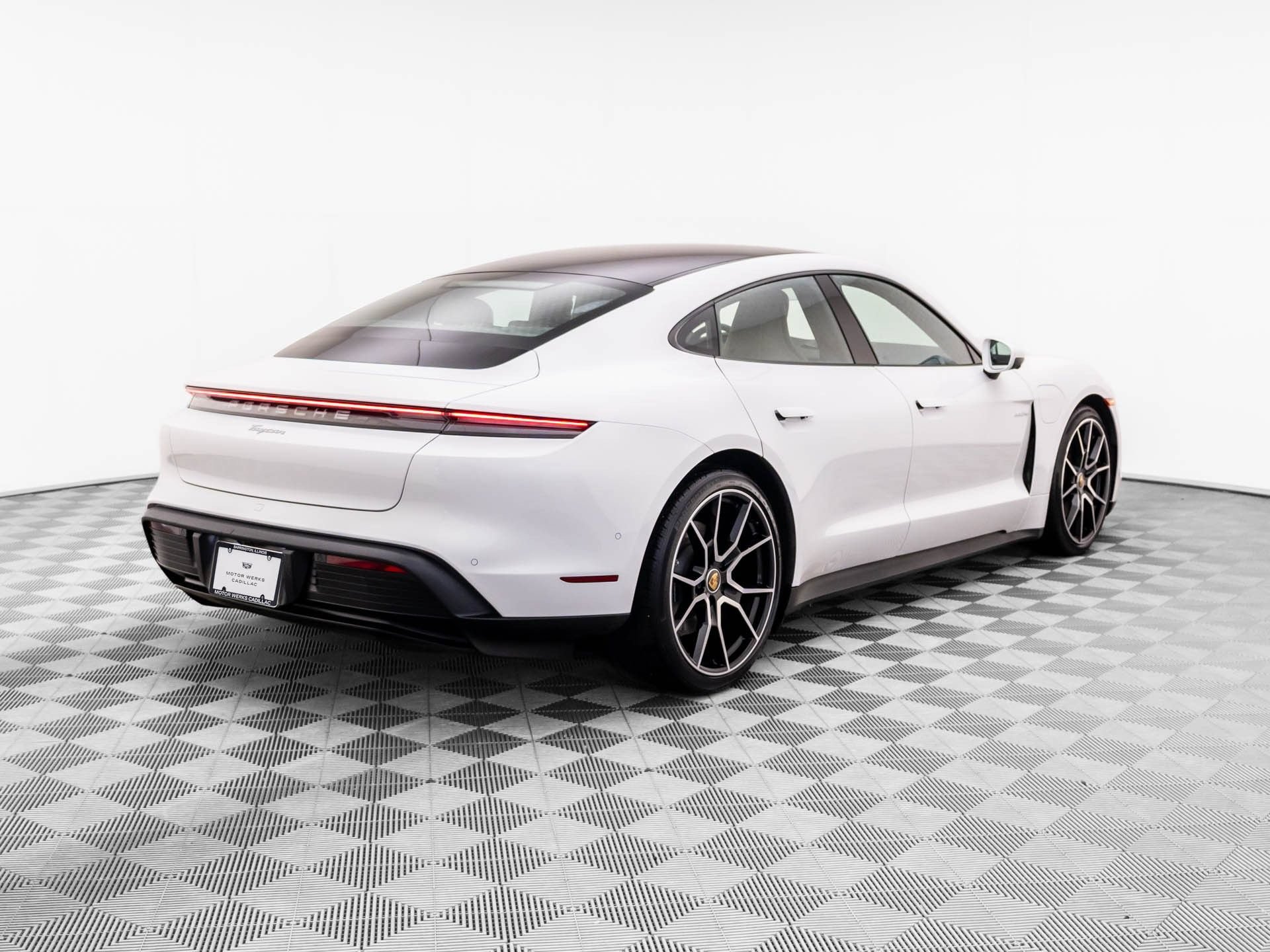 Used 2023 Porsche Taycan RWD image 5