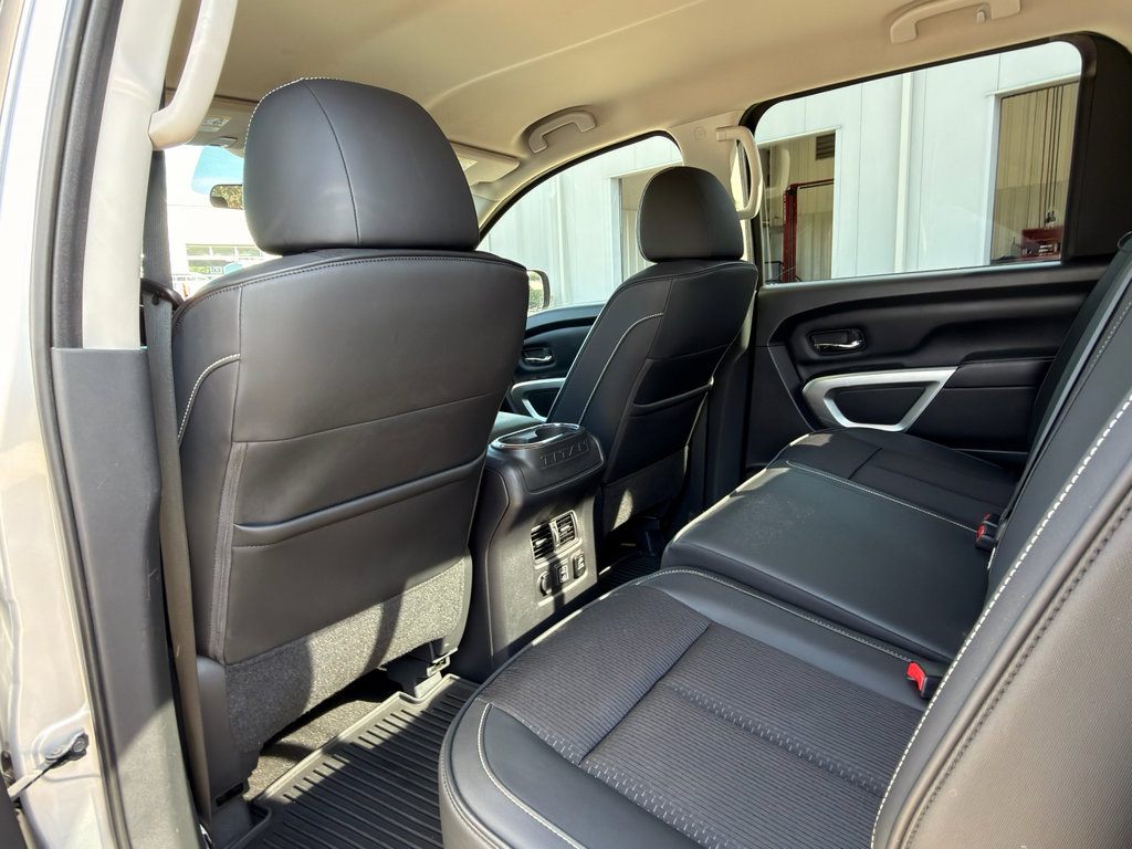 Used 2019 Nissan Titan PRO-4X AWD/4WD image 23