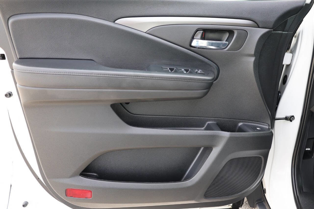 Used 2022 Honda Pilot Sport image 12