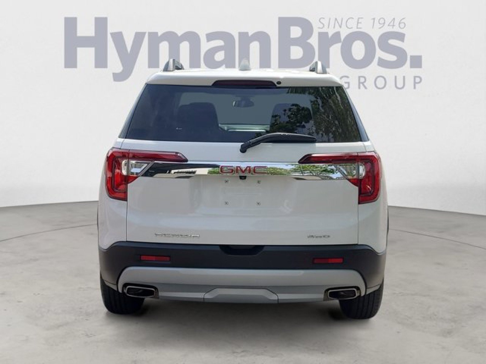 Used 2023 GMC Acadia SLE w/ Driver Convenience Package AWD/4WD image 4