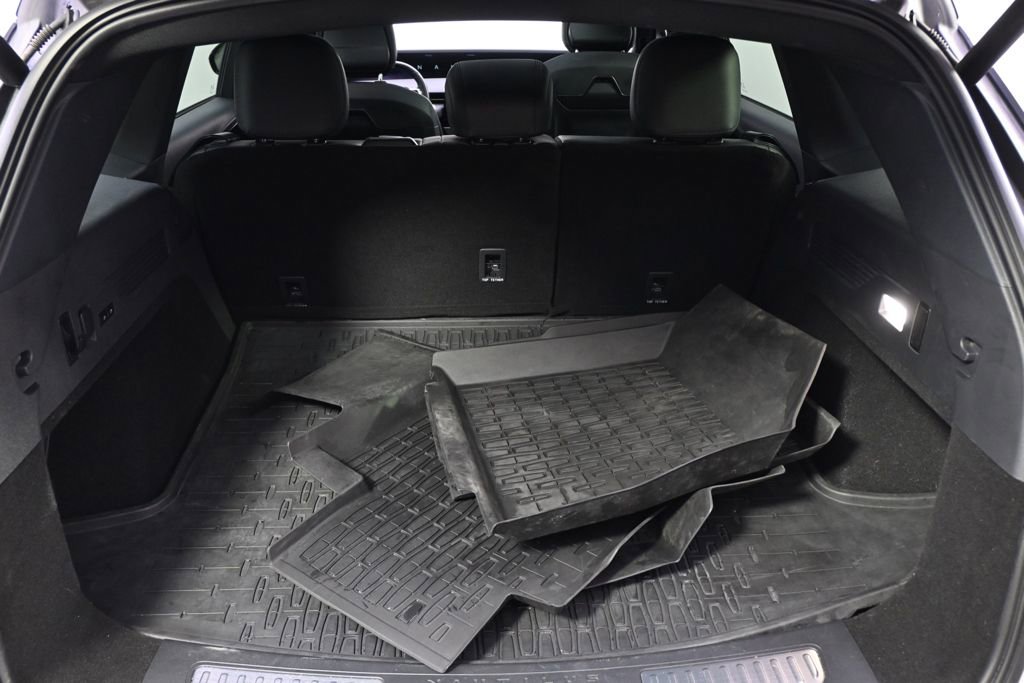 Used 2024 Lincoln Nautilus Reserve w/ Equipment Group 202A AWD/4WD image 17