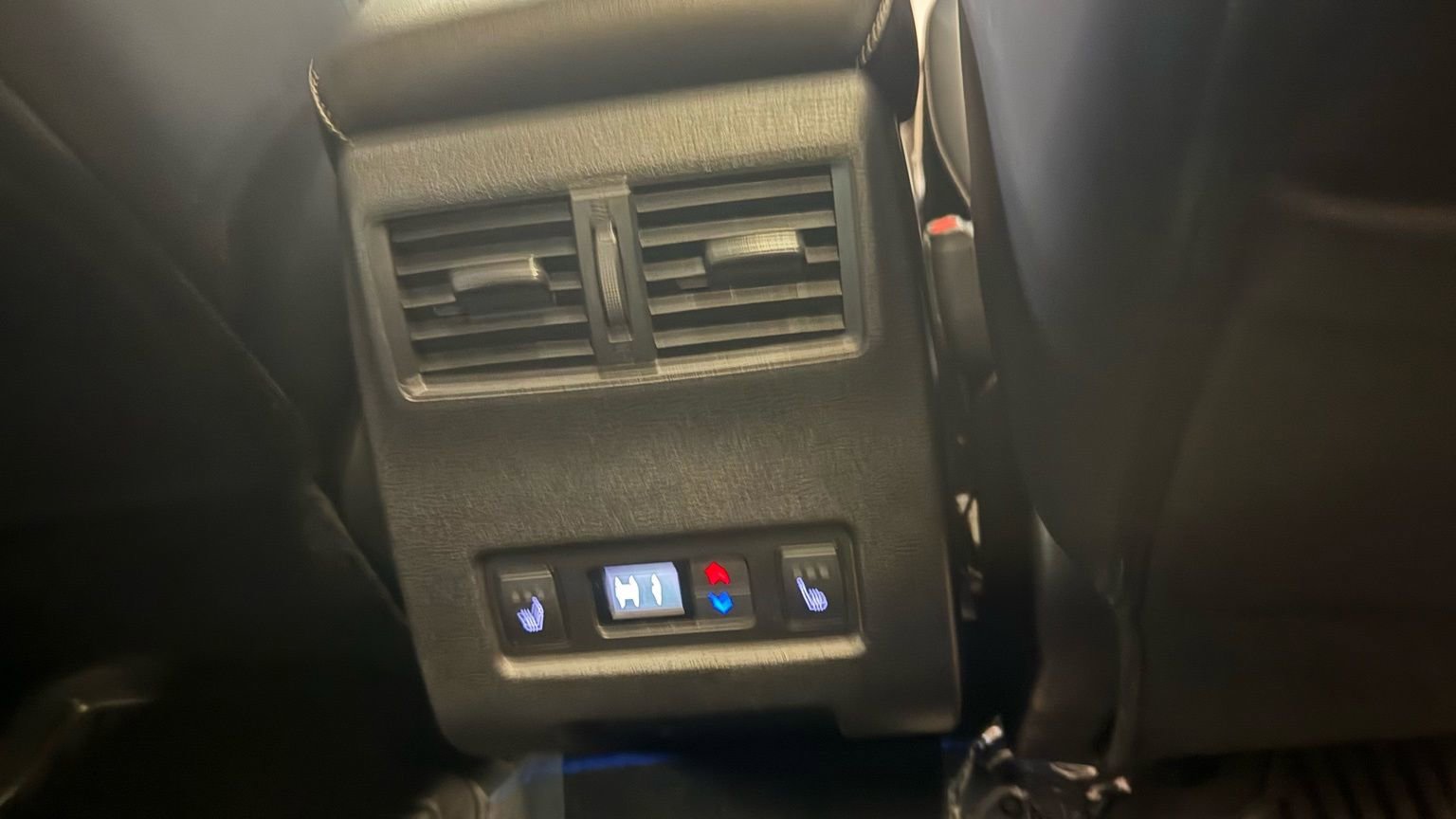 Used 2024 Mitsubishi Outlander SEL image 23