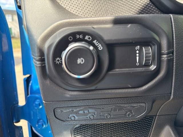 Used 2025 Jeep Wrangler Unlimited Rubicon image 21