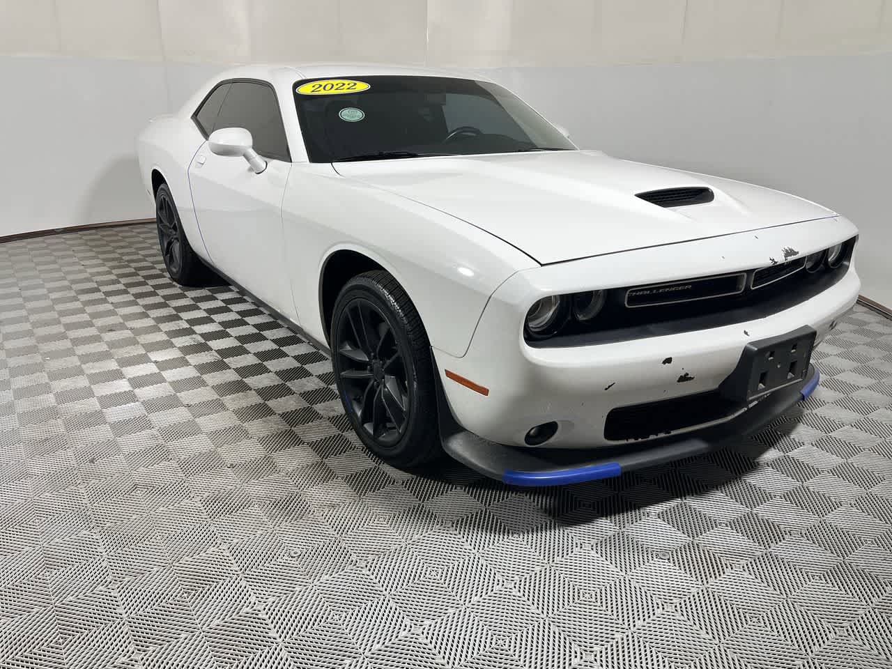 Used 2022 Dodge Challenger GT AWD/4WD image 2